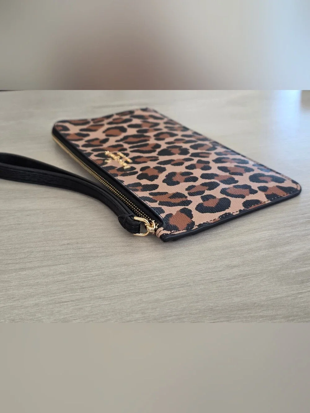 Kate Spade Lucy Leopard L-Zip Wristlet
